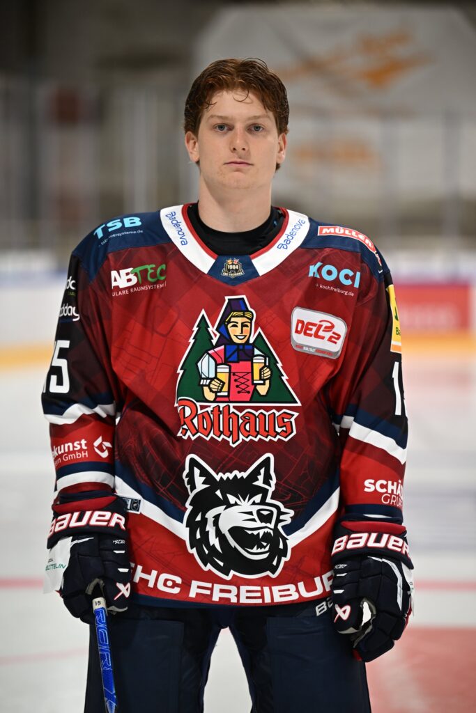 Lukas Steinhauser im Trikot des EHC Freiburg, Saison 2026/27