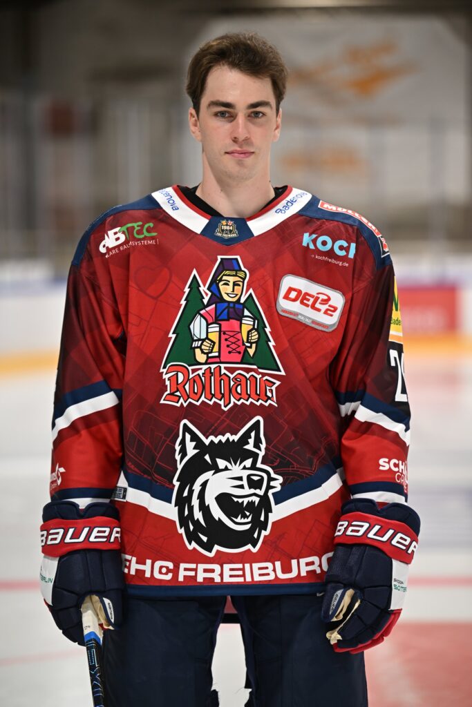 Maximilian Leitner im Trikot des EHC Freiburg, Saison 2026/27